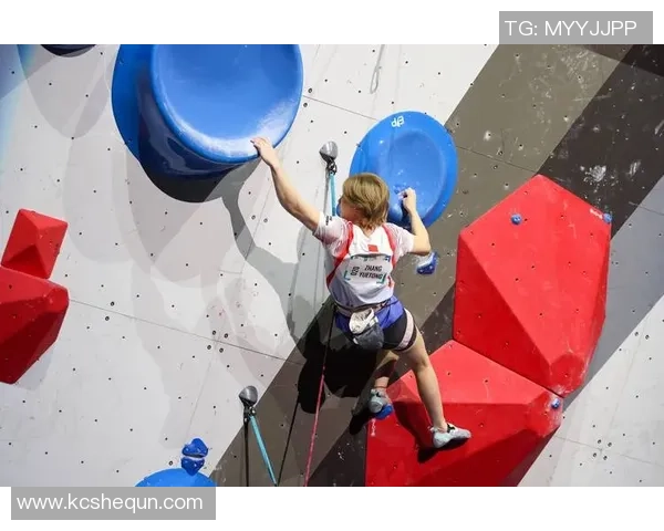 成都攀岩队在世界攀岩锦标赛中以99分稳居积分榜首位